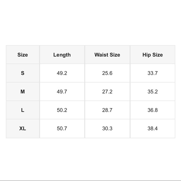 Formal Gown with split thigh, backless and sequined mesh - Picture 8 of 9